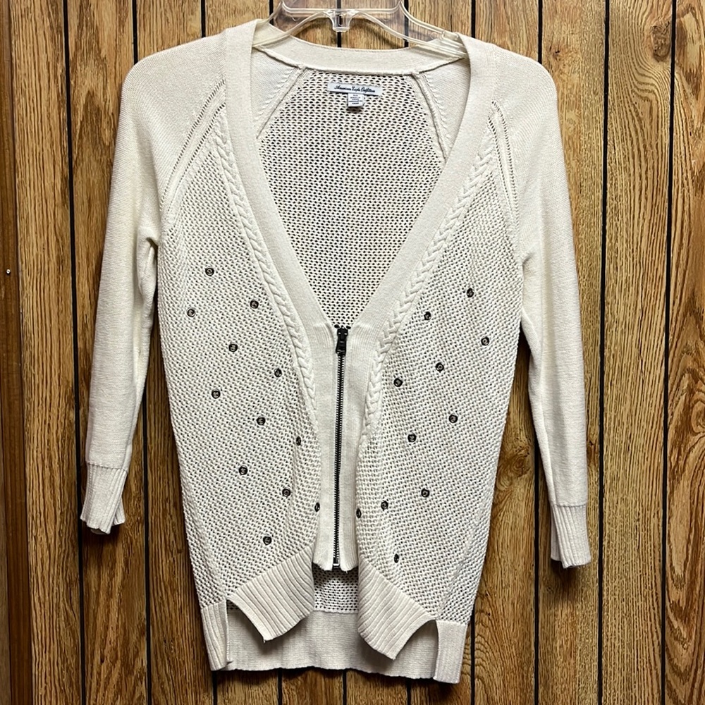 American Eagle Sweater